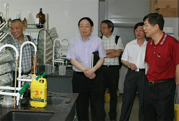 院安全檢查組到京區(qū)研究所檢查安全工作